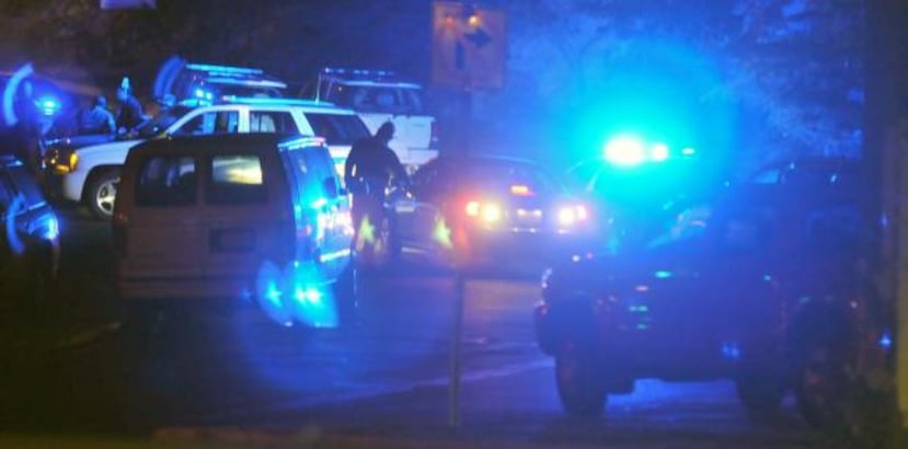 Por la cantidad de disparos que recibió la víctima, la teoría principal de los investigadores no apunta a que fue asesinado para robarle su guagua mediante un “carjacking”, sino que la usaron para escapar. (archivo)