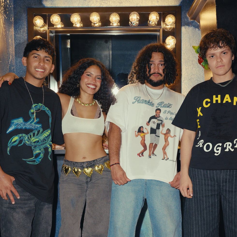 La agrupación puertorriqueña Chuwi está compuesta por, de izquierda a derecha: Wester, Lorén y Willy Aldarondo Torres, junto con Adrián López Soto.