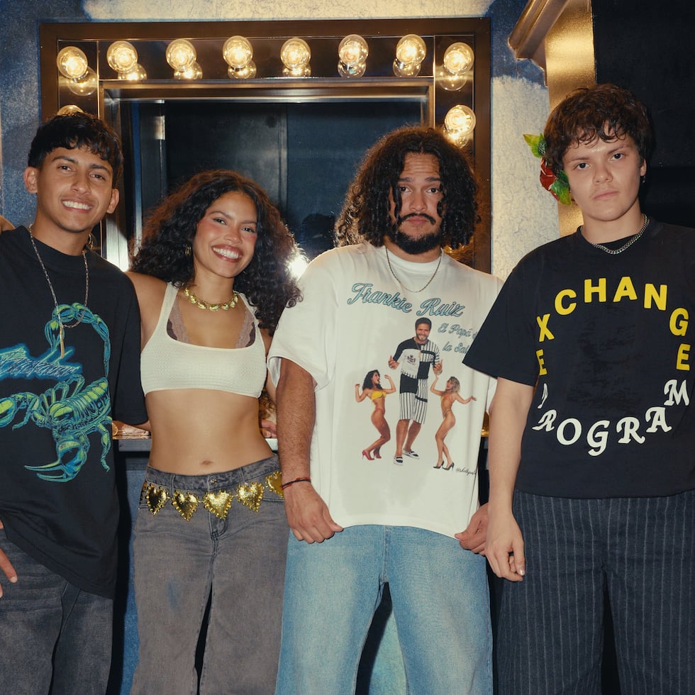 La agrupación puertorriqueña Chuwi está compuesta por, de izquierda a derecha: Lorén, Wester y Willy Aldarondo Torres, junto con Adrián López Soto.