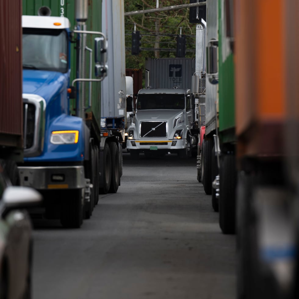 camioneros se manifiestan en la mañana de este viernes.