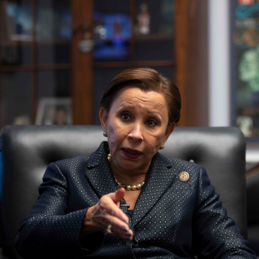 Nydia Velázquez advocates discarding the inclusion of territorial commonwealth in an upcoming plebiscite project.