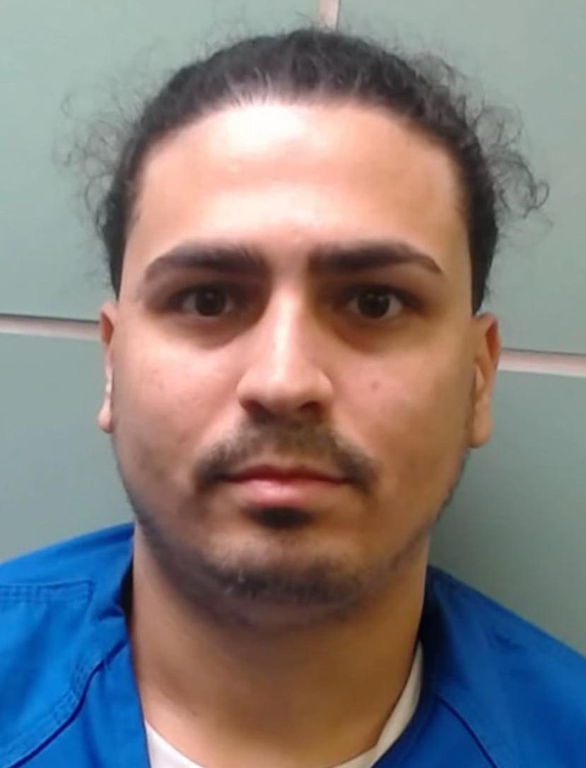 Joel Ayala Velázquez de 33 años, fue acusado por cargos de asesinato en primer grado, violación a la Ley de Armas, secuestro y conspiración.