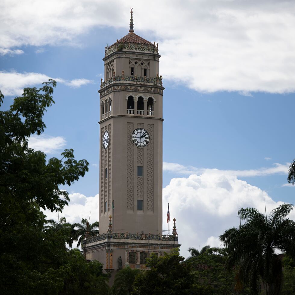 La Universidad de Puerto Rico (UPR) forma parte de este sistema de acreditación. Esto implica el cumplimiento de rigurosos estándares que garantizan calidad, eficiencia y credibilidad institucional, destaca Mayra Olavarría.