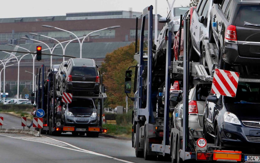 La industria automotriz es un gran empleador y exportador en Europa, y los nuevos aranceles podrían golpear fuertemente a la región, así como también a los consumidores y fabricantes en Estados Unidos, donde los precios podrían subir.