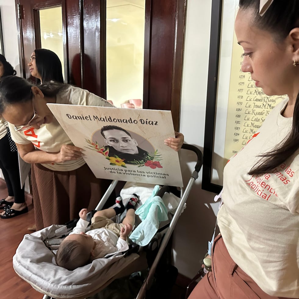 On the International Day of the Universal Declaration of Human Rights, the mother and sister of veteran Daniel Maldonado Diaz, murdered in May, joined the group of women seeking justice for their loved ones, who have also died at the hands of the police.