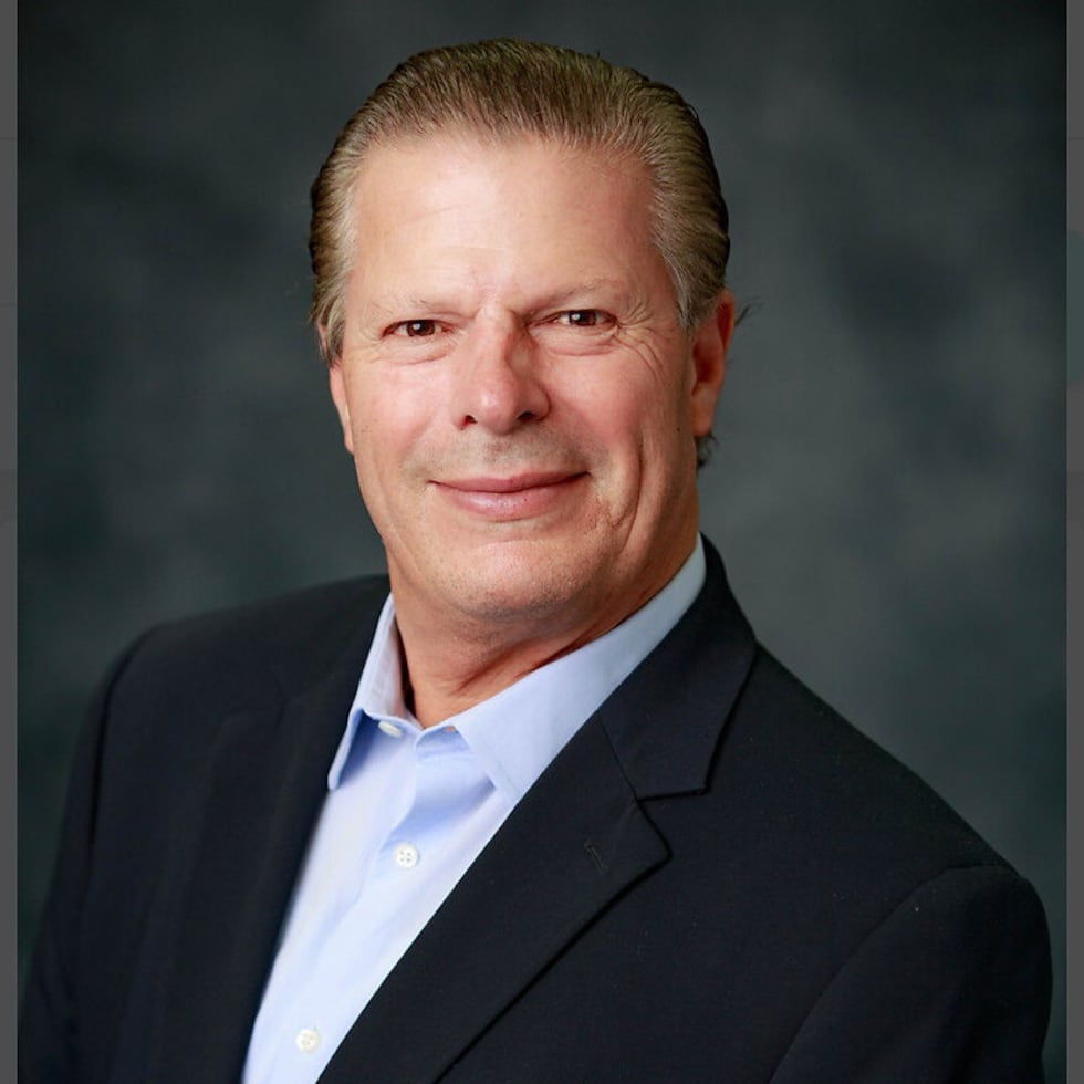 Eddie Cancela es ahora el vicepresidente de ventas de TeleOnce.