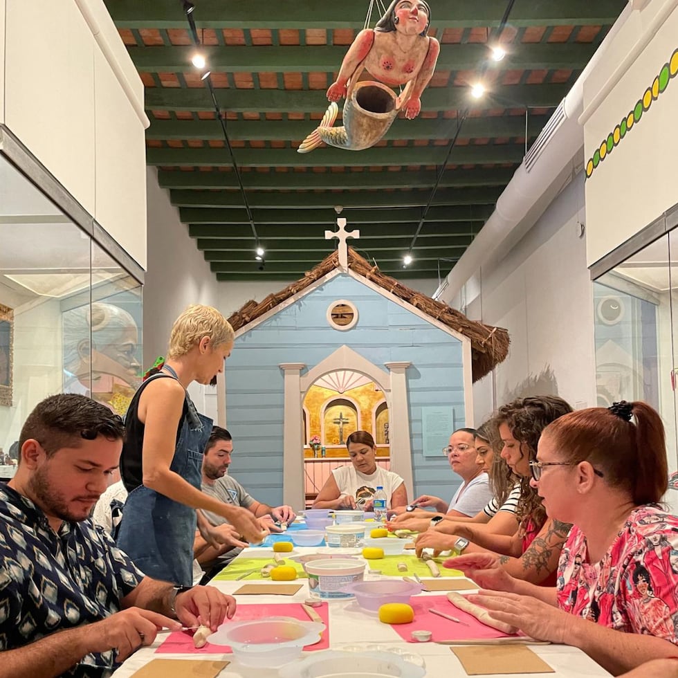 La exhibición: Las artes populares en Las Américas, se llevará acabo en la casita campesina, donde el público aprenderá sobre el fogón tradicional y sus similitudes con prácticas culinarias actuales.