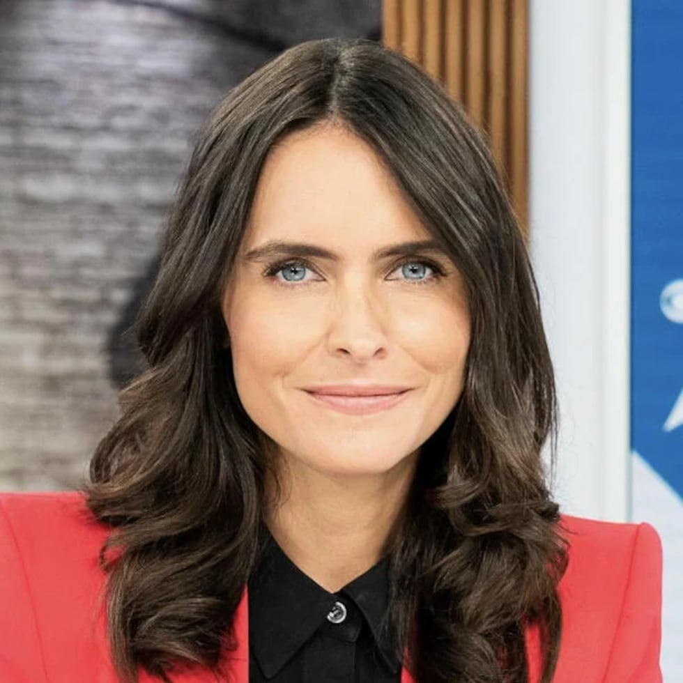 Lilia Luciano recibirá la Cátedra en Periodismo Ángel Ramos responde a su destacada trayectoria profesional y cobertura internacional.