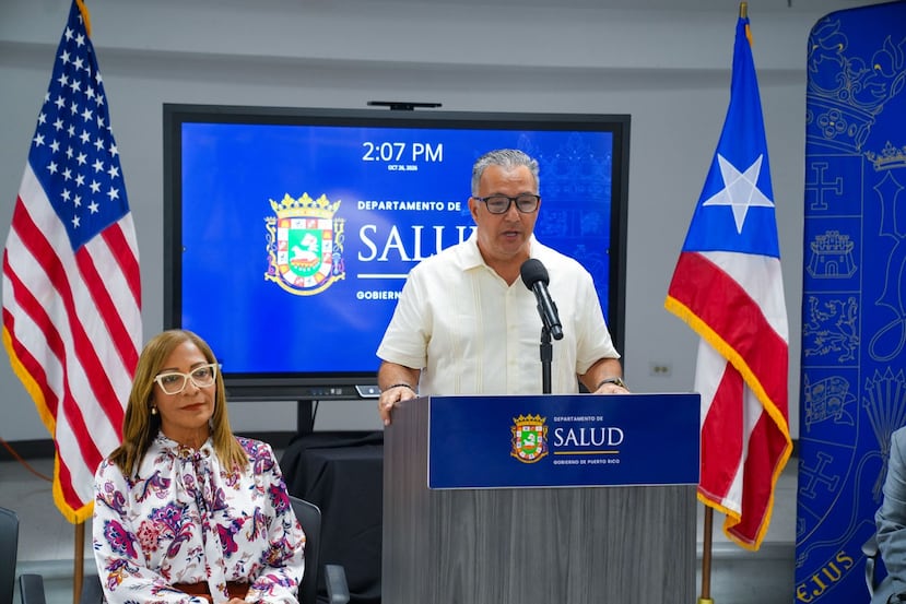 El alcalde de Florida, José E. Gerena Polanco, junto a la alcaldesa de Barceloneta, Wanda J. Soler Rosario