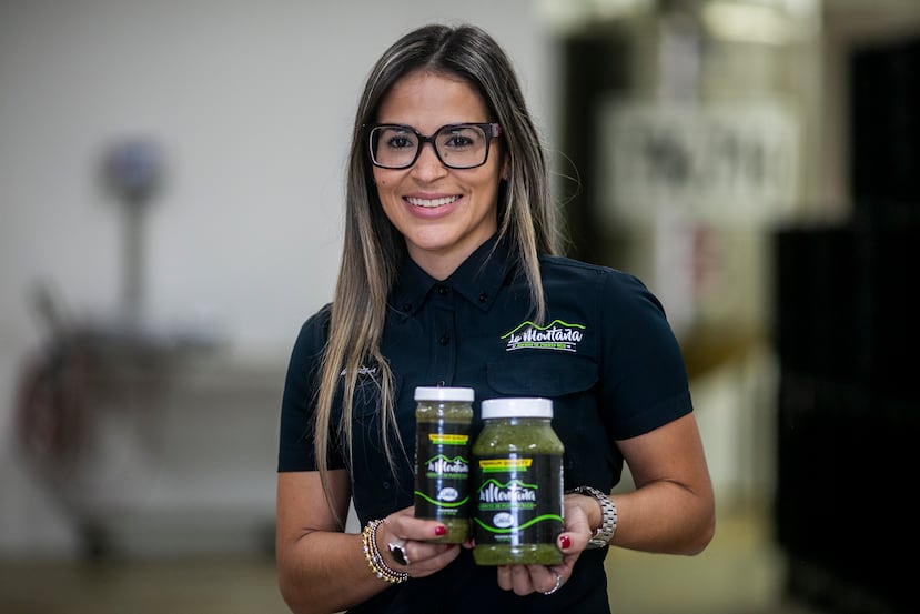 Dorianyeli Vázquez Berríos, es CEO de La Montaña, pero también es la presidenta de la Procesadora La Esperanza, Inc., que pertenece a sus padres, y en la que trabajan cortes de carnes.
