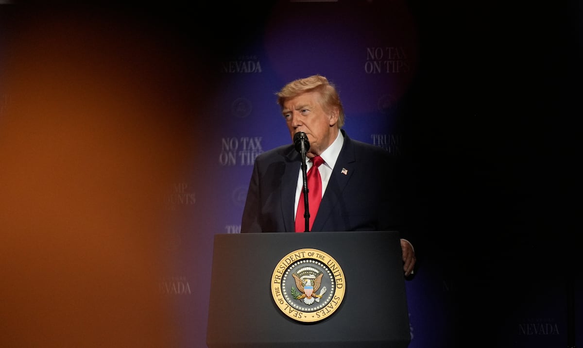 Trump encabeza convención republicana de medio término en Dallas con baja popularidad
