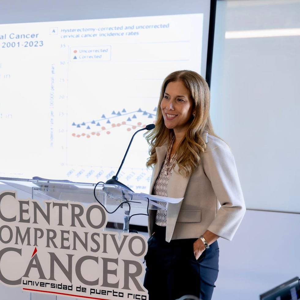 "La prevención puede cambiar el curso de una enfermedad que ha afectado a miles de mujeres", comentó la doctora Ana Patricia Ortiz durante la conferencia magistral.
