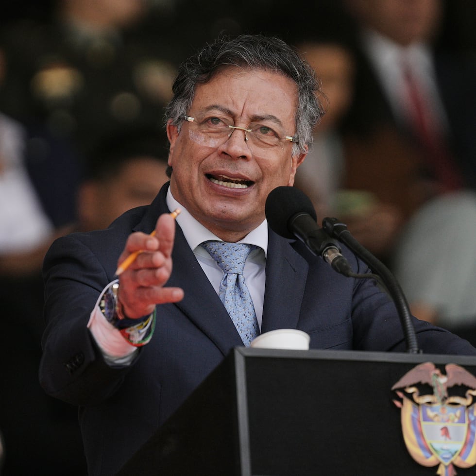El presidente colombiano, Gustavo Petro, habla durante la ceremonia de investidura del general William Rincón como nuevo director de la Policía Nacional, el viernes 24 de octubre de 2025, en Bogotá, Colombia.