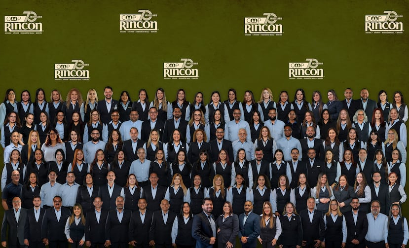 Nuestra gente, nuestro mejor Activo. Equipo gerencial: Claudio Moreno Perea, presidente ejecutivo; Gabriel E. Silva Ortiz, vicepresidente de Operaciones; Rosa María Vera Hernández, vicepresidenta de Finanzas y Contabilidad; Luis A. Candelaria Valentín, vicepresidente de Hipotecas y Préstamos Comerciales; y Julissa Pellicier González, vicepresidenta de Administración. Junta de directores: Roberto Feliciano Lorenzo, presidente; Daisy Rivera Rivera, vicepresidenta; Karla M. Matínez Vargas, secretaria; Pedro Muñoz Muñiz, tesorero; Pedro S. Méndez Villanueva, director; Elizabeth Caro Reyes, directora; e Ivis K. Vila Feliciano, directora.