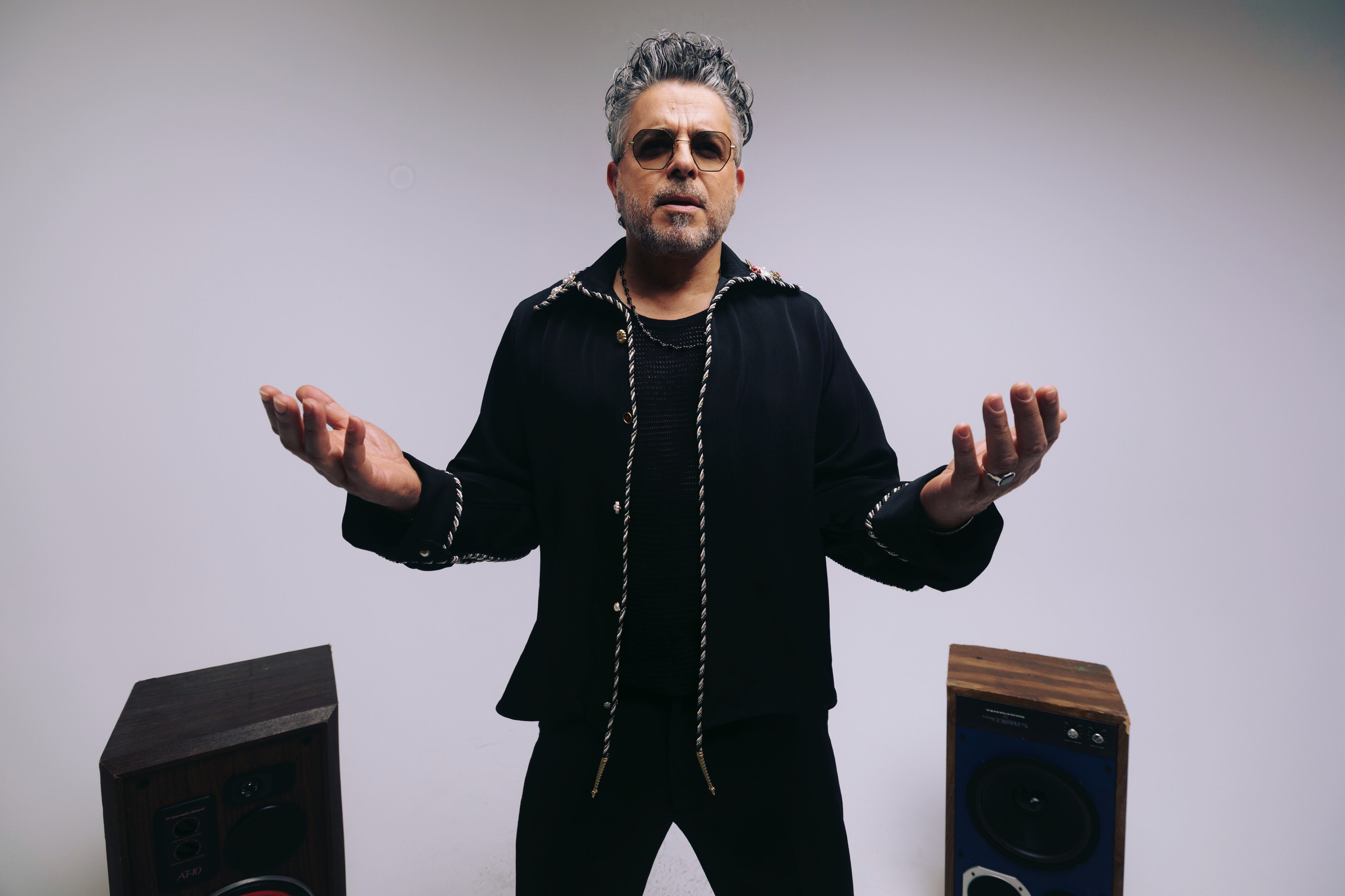 Imagen de la cobertura de: Luis Enrique presenta su proyecto musical “El alma en clave”