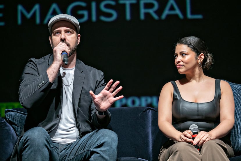 Eddie Noel Rodríguez, a la izquierda, y Cherry Torres, a la derecha, hablaron a los estudiantes de la Universidad Interamericana de Puerto Rico.