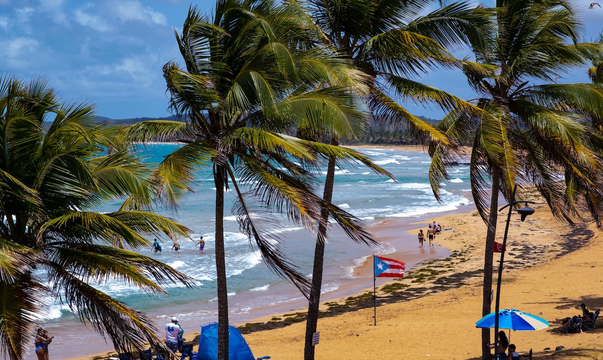 Tragedia en Luquillo: identifican a turista que perdió la vida tras ser arrastrada por corrientes marinas