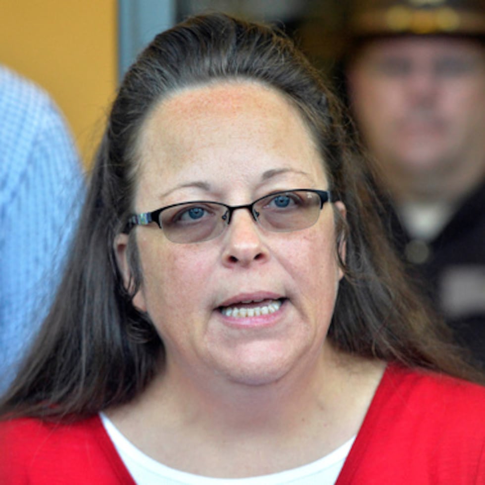 Kim Davis, secretaria de Rowan, da declaración a la prensa en Kentucky, 2015.