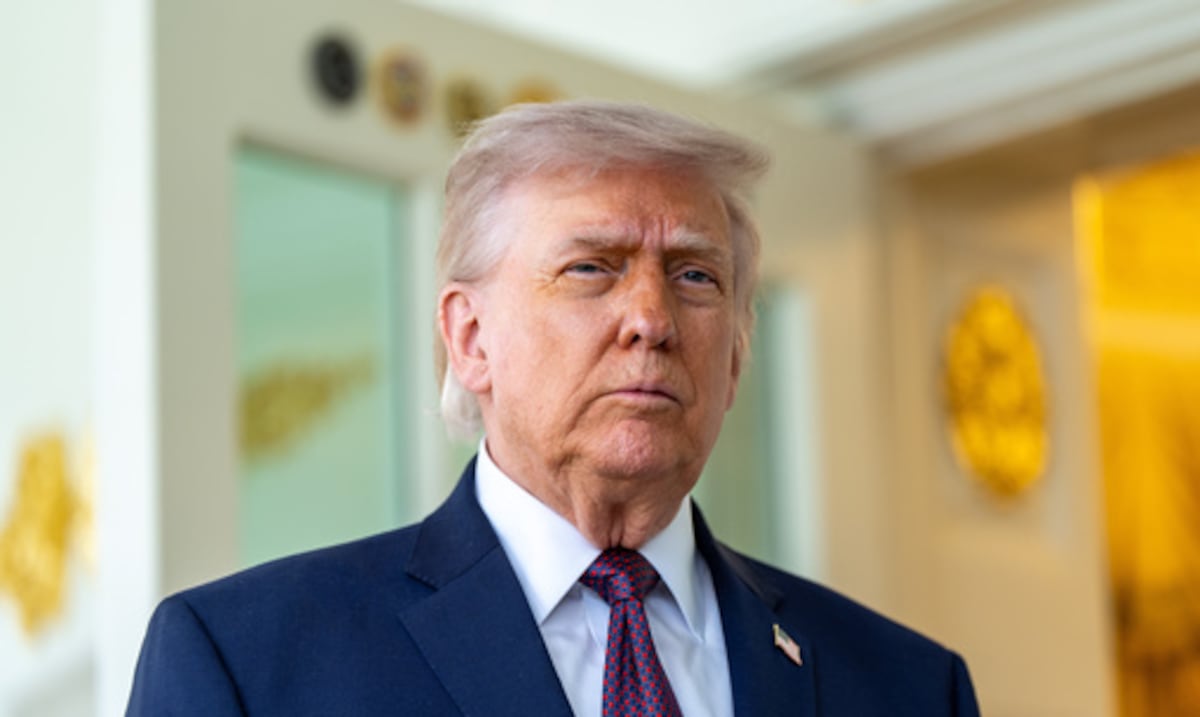 Guerra comercial: Donald Trump sube al 25% los aranceles a autos de la Unión Europea