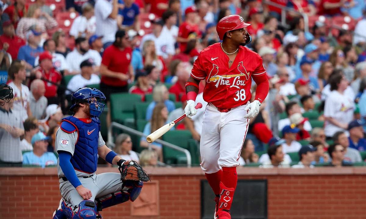 Nelson Velázquez es reclamado por los Astros de Houston tras ser designado por los Cardinals