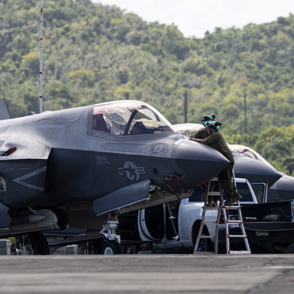 It also advocates expanding the controversial detention centers for undocumented persons, as well as for drug traffickers.