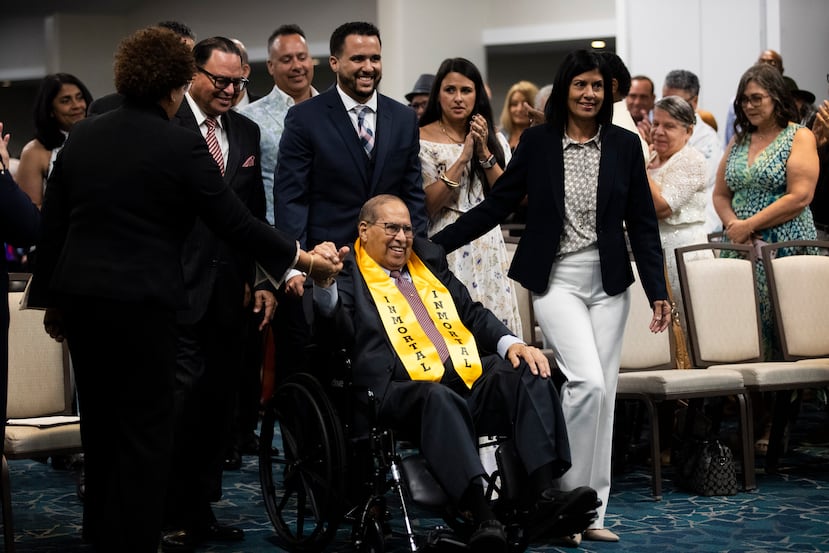 José Julián Álvarez fue exaltado al Pabellón de la Fama del Deporte Puertorriqueño en 2023.