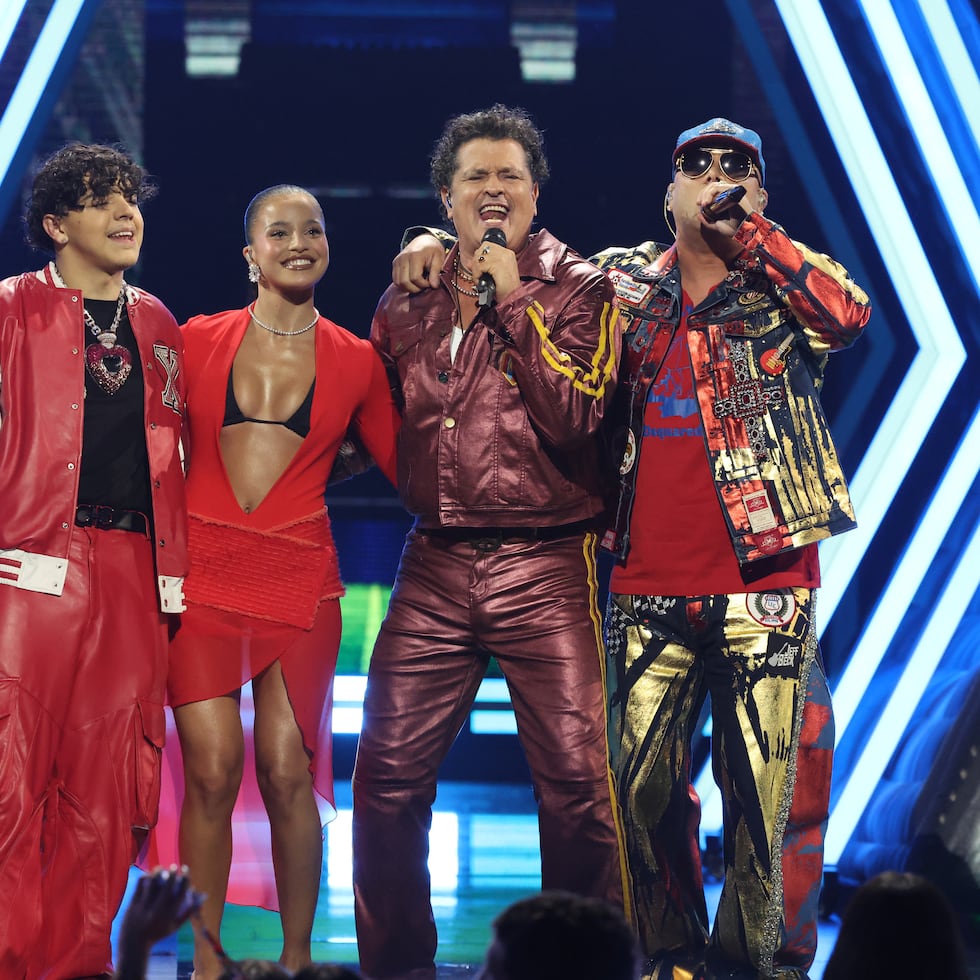 Xavi, Emilia Mernes, Carlos Vives y Wisin.