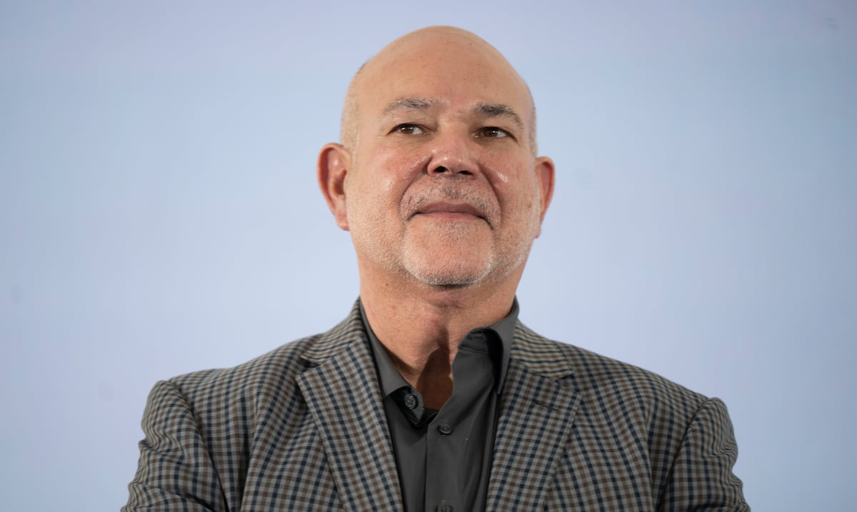 Carlos “Johnny” Méndez ordena paralizar investigación sobre irregularidades en venta de marbetes