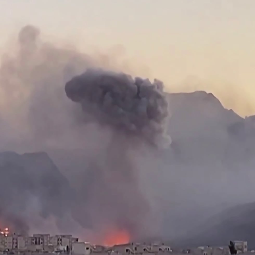 En su publicación, en inglés, Qalibaf agregó que la “única solución real es respetar los derechos del pueblo iraní y terminar con este peligroso juego”.