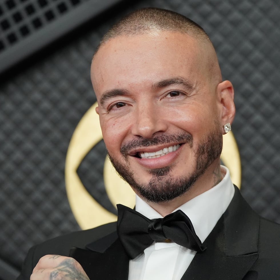 J Balvin al llegar a la ceremonia de los Grammy.