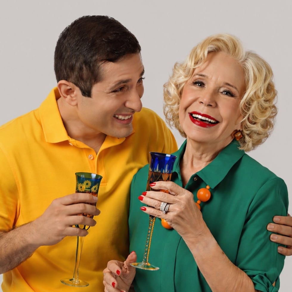 Los actores Omar Torres y Johanna Rosaly protagonizan la obra.