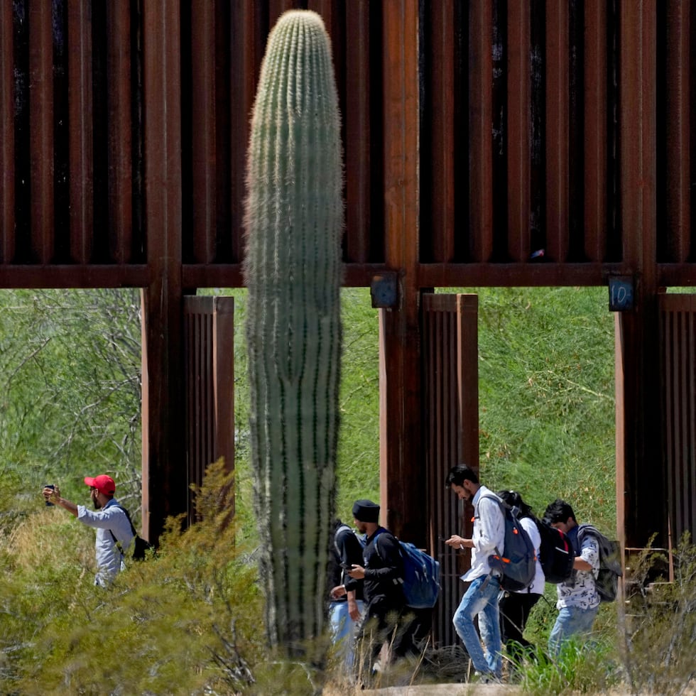 El anuncio se dio después de que un juez federal en California denegó la solicitud de la Nación Tohono O’odham para bloquear temporalmente la construcción del muro fronterizo.