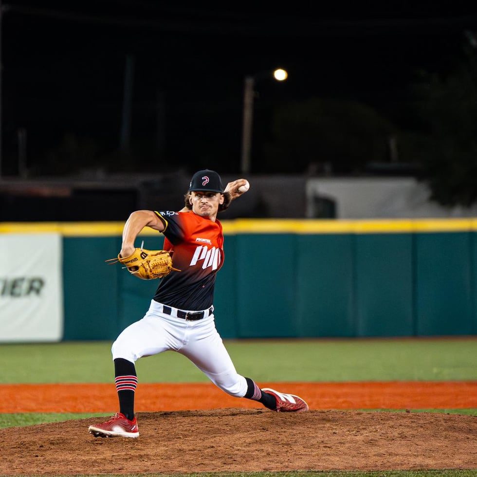Eric Torres acumula 16 ponches en 9.2 entradas en su debut con los Leones.