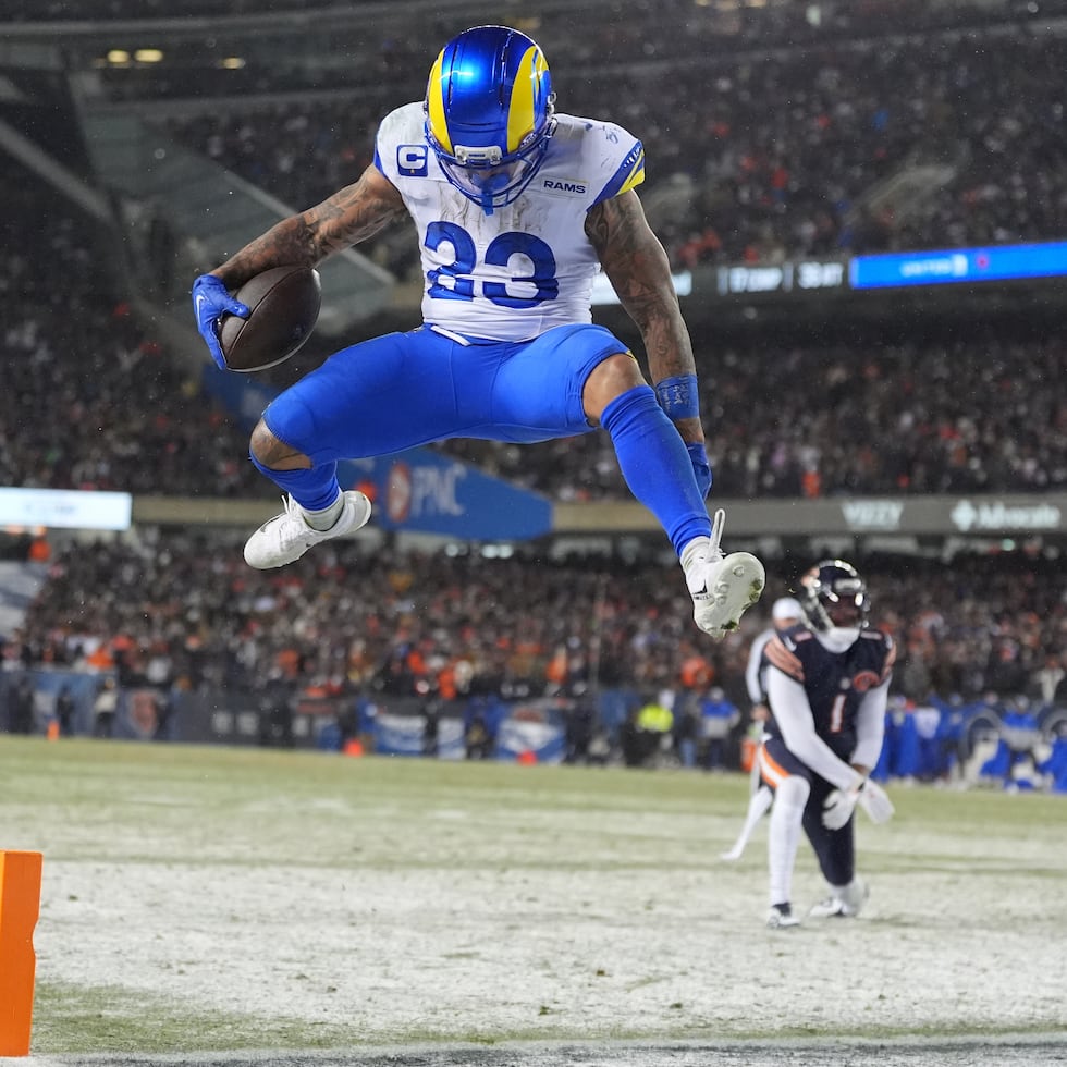 Kyren Williams (23) y los Rams de Los Ángeles tratarán de ganar este domingo en la carretera. El juego ante Seattle iniciará a las 7:30 p.m.