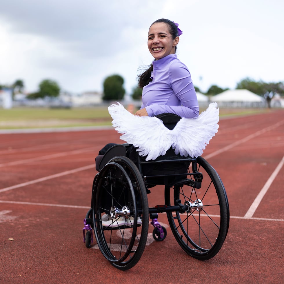Melanie Valdés correrá 84.39 kilómetros (52.2 millas) en 12 horas sin parar en una silla de ruedas no deportiva.