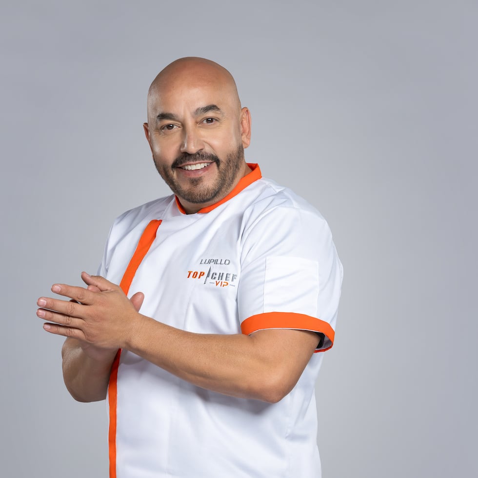 Lupillo Rivera: Cantante de música regional mexicana.