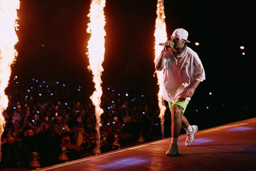 Feid, el fenómeno musical colombiano, anunció su gira por Latinoamérica FERXXOCALIPSIS Tour 2024, un viaje musical innovador que promete mostrar su energía, presencia dinámica en el escenario y sus grandes éxitos.