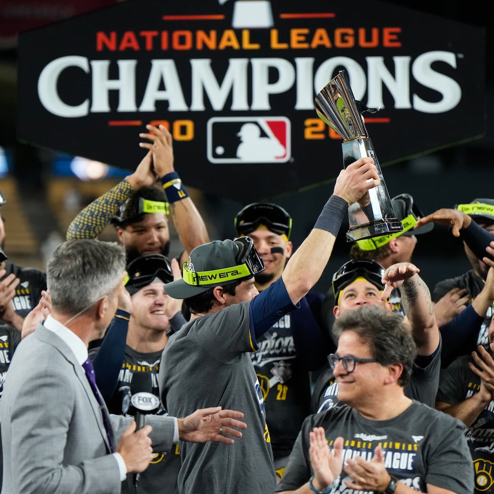 Los Brewers de Milwaukee son contendores al título de la Serie Mundial luego de barrer en la Serie de Campeonato de la Liga Nacional a los bicampeones defensores Dodgers de Los Ángeles.