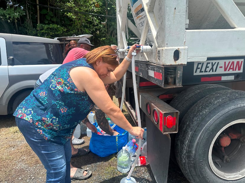 Leslie Rosa cumple el sábado cinco días sin agua y siente que la AAA los ha engañado por no cumplir con el tiempo prometido para prepararse.