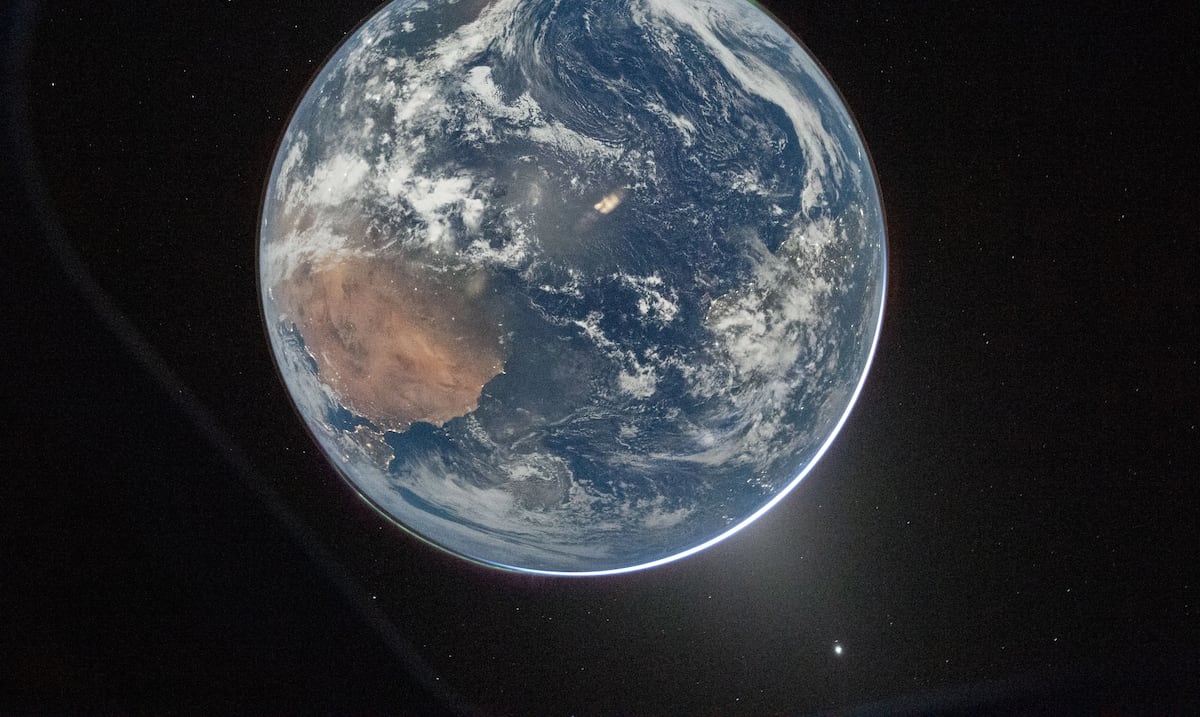 NASA redefine cómo se mide el desarrollo humano desde la luz nocturna y un boricua lidera el proyecto