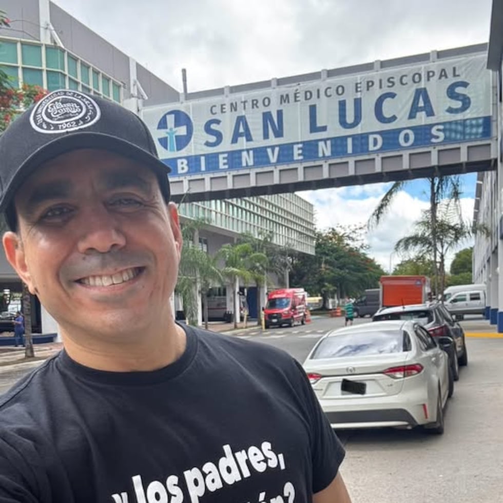 Alex Delgado permaneció una semana recluido en el hospital.