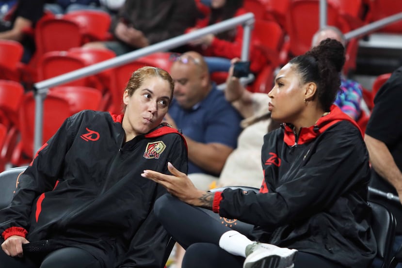 Raymariely Santos (izquierda) y Sherridan Atkinson (derecha) son bajas en la plantilla de las Leonas de Ponce en la serie final de 2026.