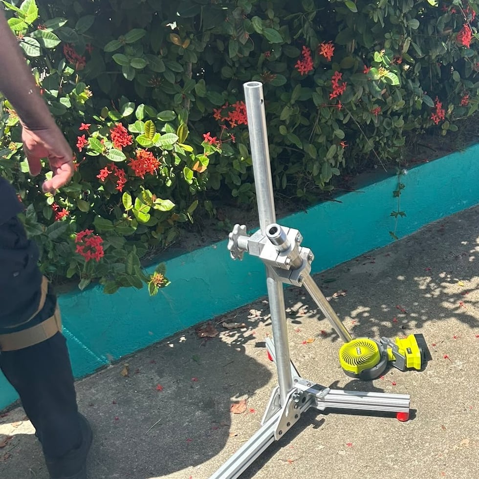 Así luce el objeto explosivo localizado por la Policía.