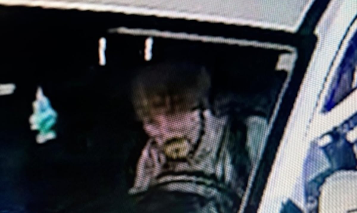 ¿Lo has visto? Buscan a sospechoso de un “carjacking” en restaurante de comida rápida en Bayamón