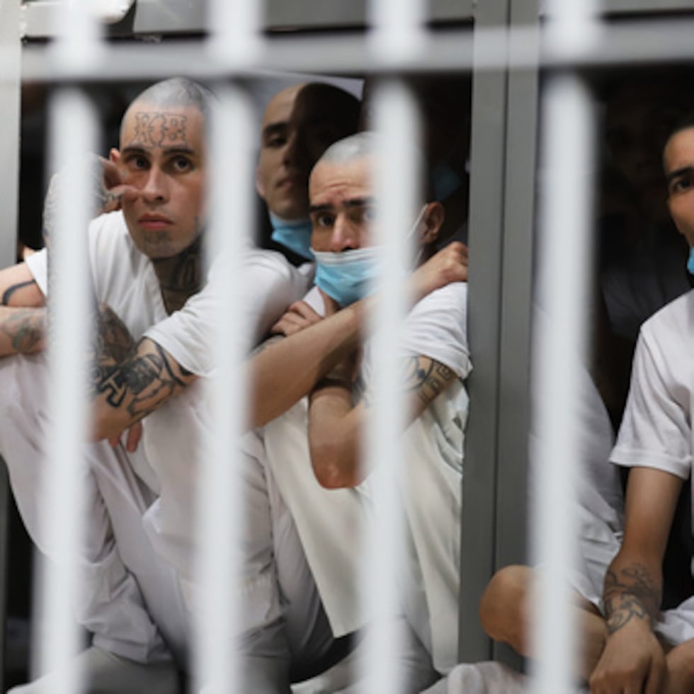 El informe no dice exactamente cuántas personas son objeto de detención arbitraria.