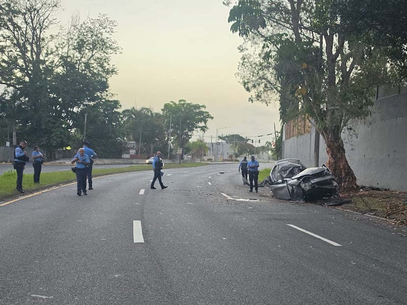 El choque vehicular fue reportado frente a la urbanización Laurel Las Cumbres II, en la carretera PR-199.
