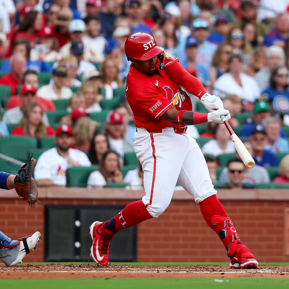 Nelson Velázquez bateó de 2-2 con un jonrón solitario, su tercer cuadrangular desde que regresó a las Mayores.