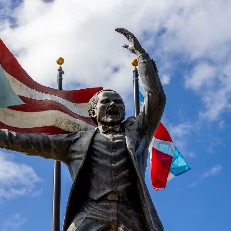 Nótese esto que acaba de hacer el “Harvard Business School Club of New York” reconociendo a la figura de Pedro Albizu Campos como “veterano de la Primera Guerra Mundial… primer puertorriqueño en graduarse de Harvard”, añadido a sus méritos intelectuales de abogado que dominaba ocho idiomas, señala Orlando Parga