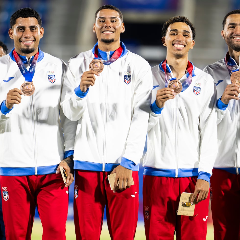 El relevo de 4x100 metros obtuvo la medalla de bronce en la acción de pista y campo.