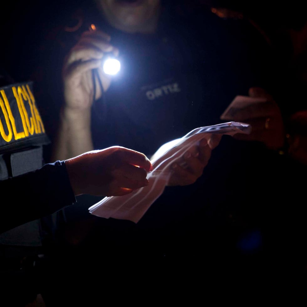 Las autoridades fueron alertadas a eso de las 2:36 a.m. sobre una mujer herida en la avenida Barbosa de Cataño.